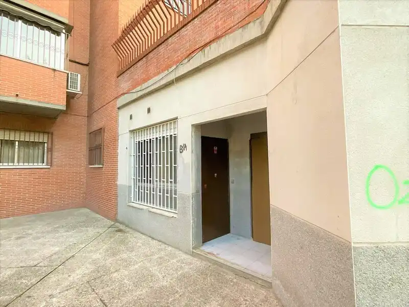 Vista exterior de Pis en venda en Madrid