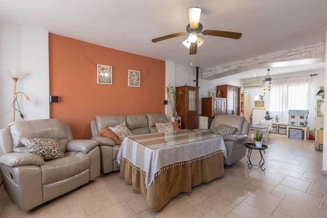 Casa adosada en Venta en Chauchina