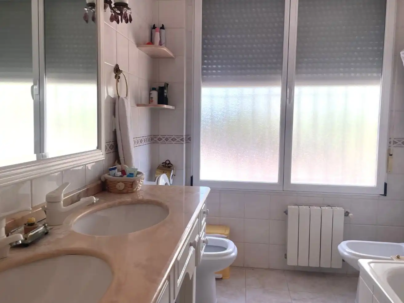 Bany de Casa o xalet en venda en Cocentaina amb Aire condicionat, Terrassa i Piscina