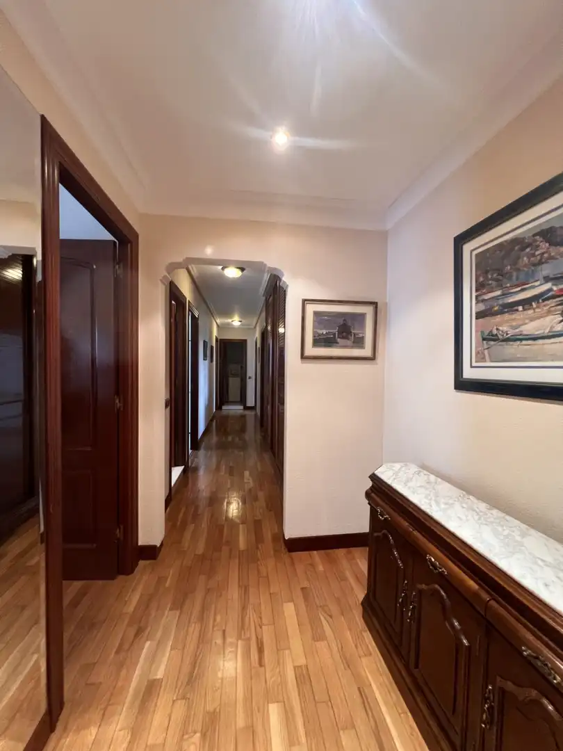 Flat for rent in Gijón   with Heating, Parquet flooring and Furnished