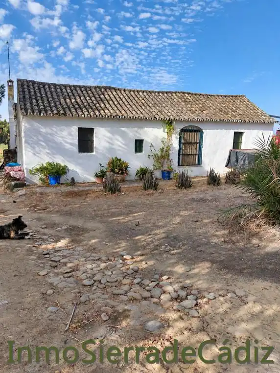 Casa rústica amb piscina en venda a Villamartín, imagen 2