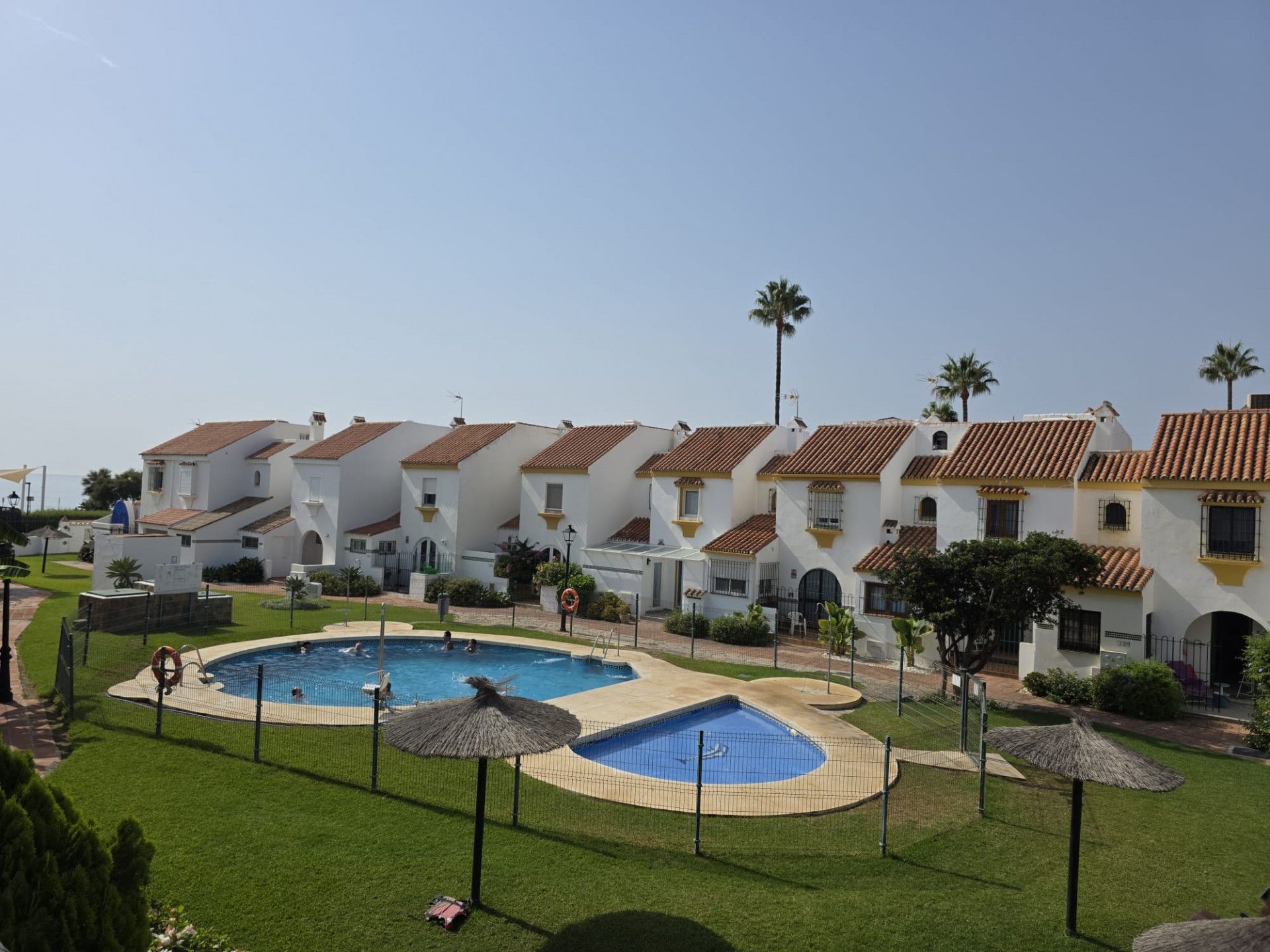 Vista exterior de Casa adosada en venta en Casares con Aire acondicionado, Jardín privado y Terraza