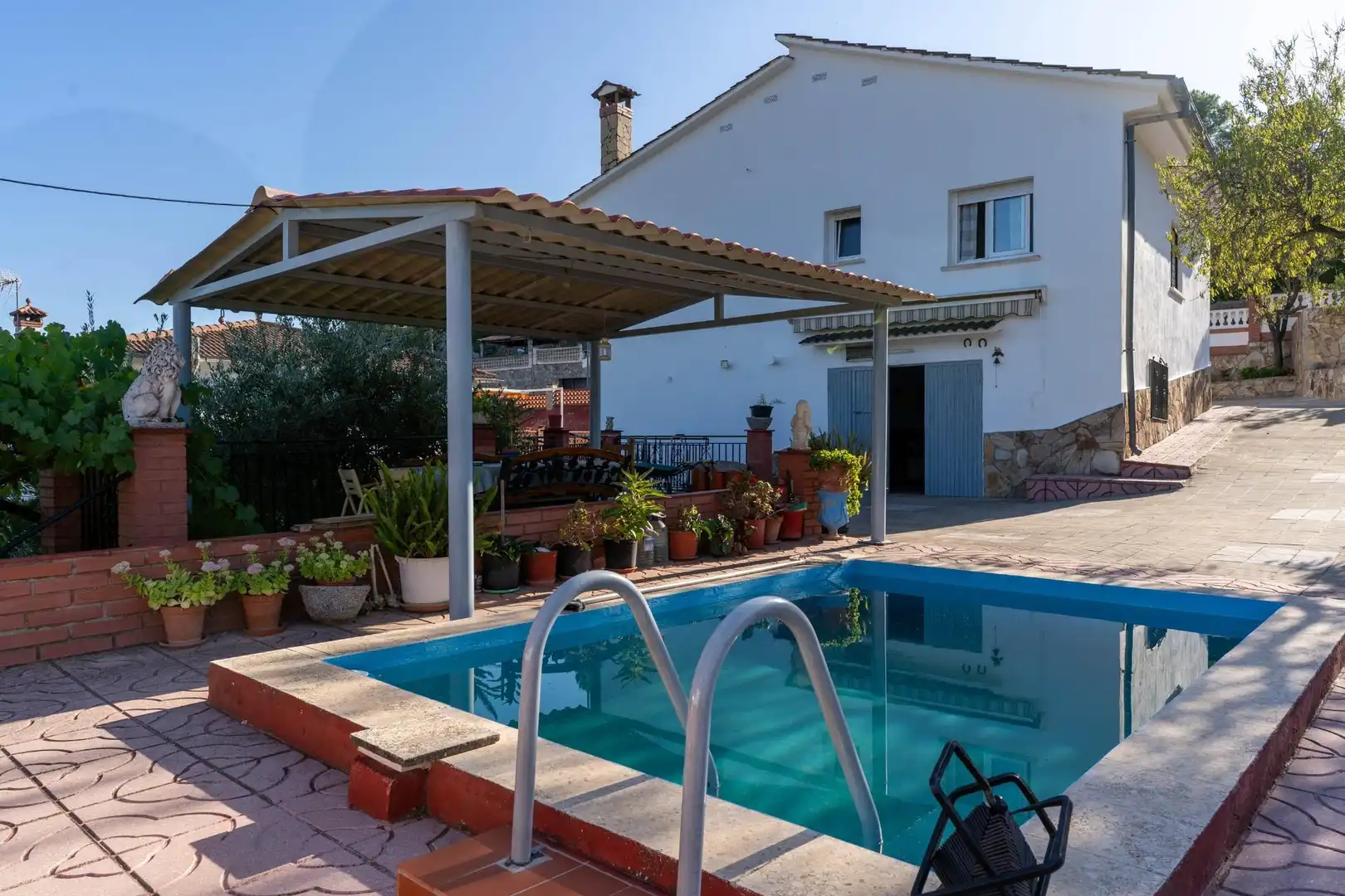 Piscina de Casa o chalet en venta en Olesa de Montserrat con Calefacción, Trastero y Piscina