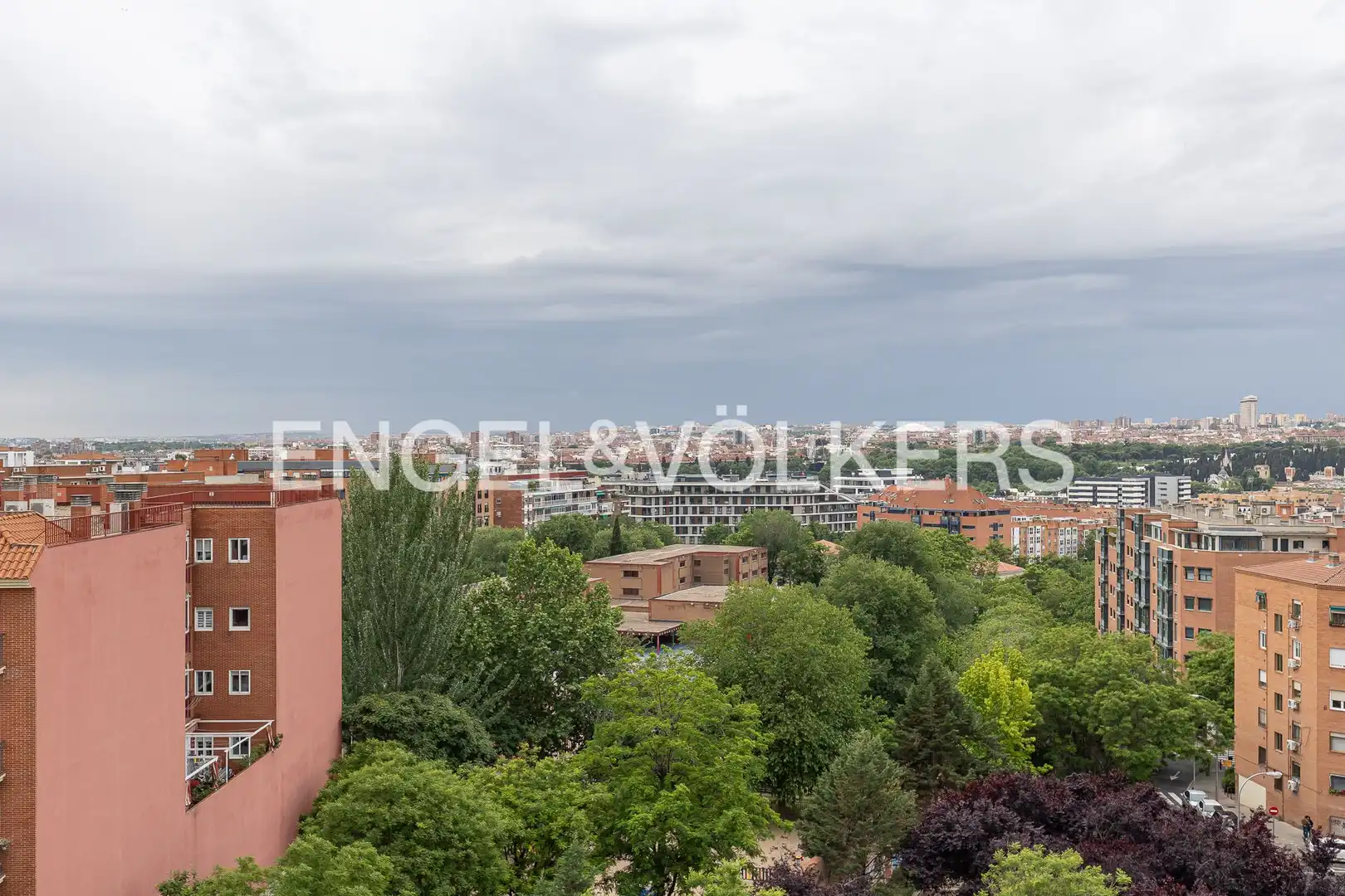 Terrassa de Pis en venda en Madrid amb Aire condicionat, Calefacció i Parquet