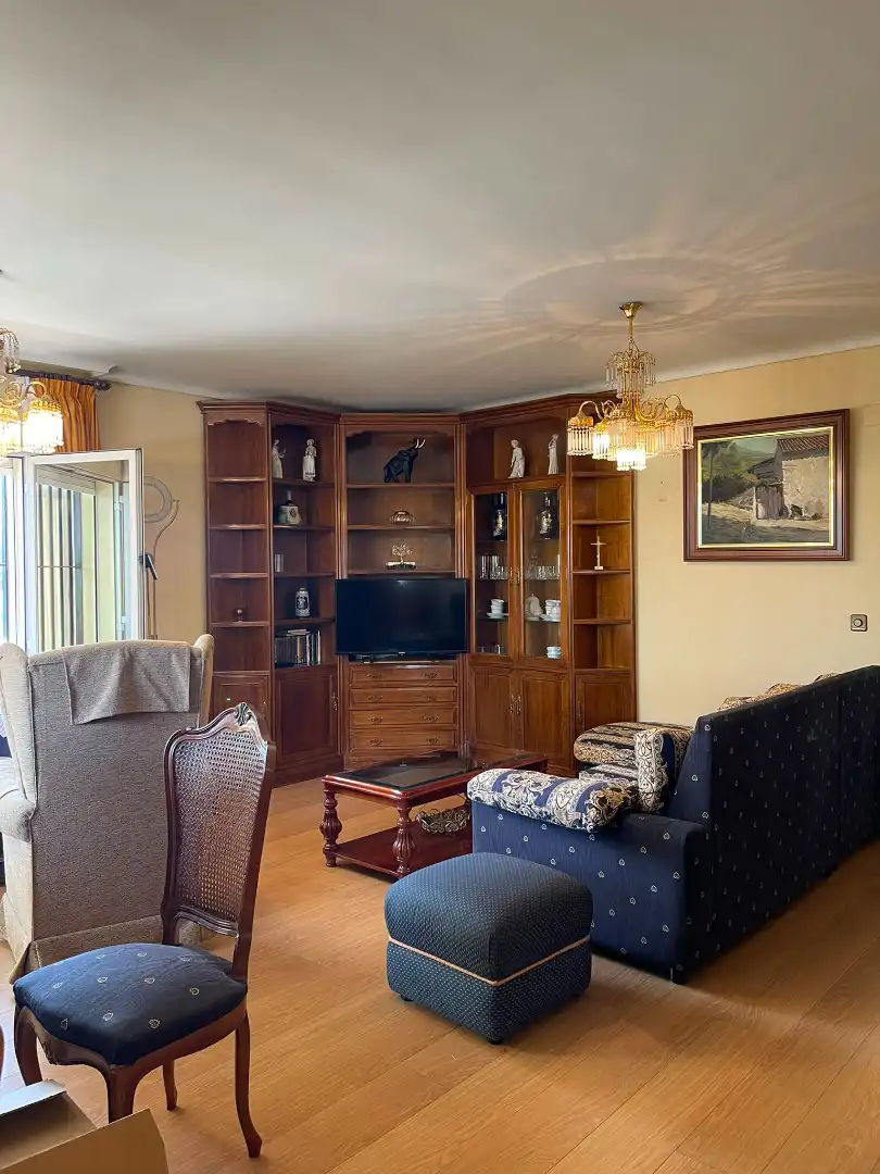 Sala d'estar de Casa o xalet en venda en Plasencia amb Aire condicionat, Calefacció i Jardí privat