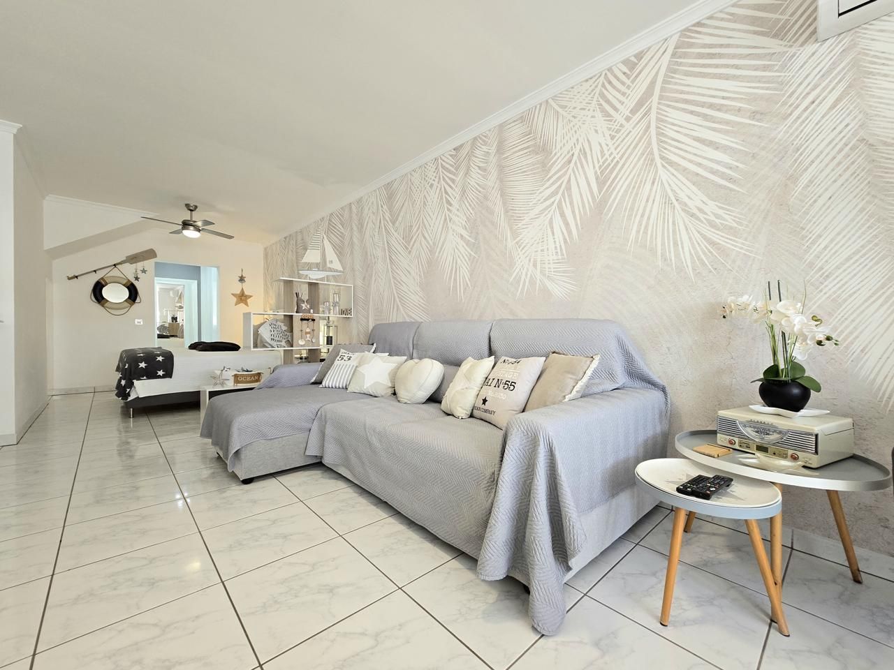 Sala d'estar de Estudi de lloguer en Mogán amb Aire condicionat, Terrassa i Moblat