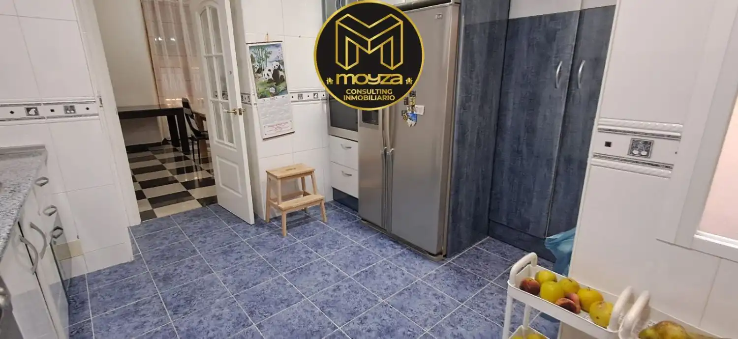Küche von Haus oder Chalet zur Miete in Jaén mit Klimaanlage, Heizung und Terrasse