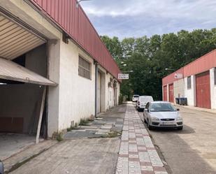 Vista exterior de Nau industrial en venda en Santa Coloma de Farners