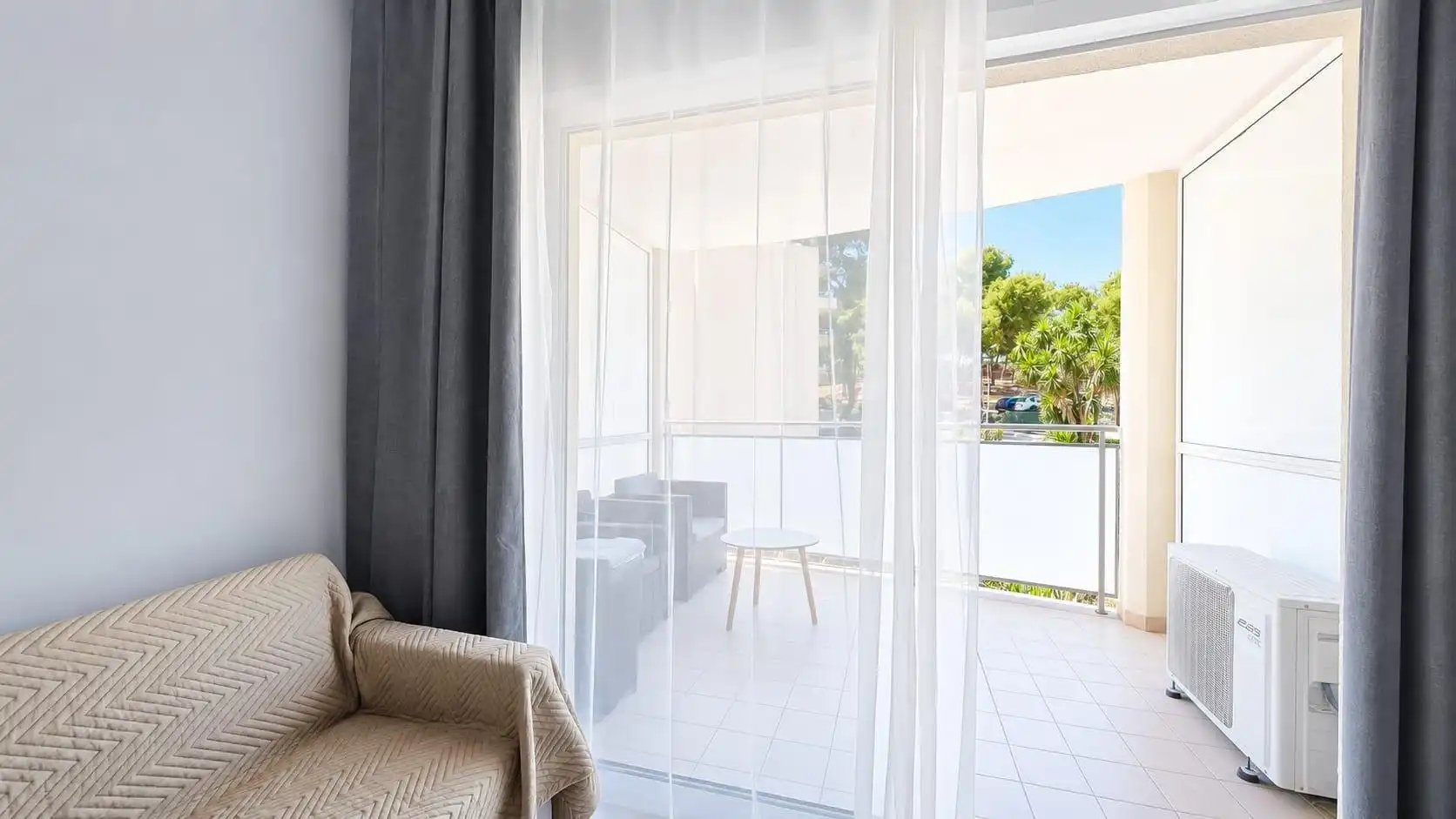 Apartamento con piscina en venta en Calle DUNES LES, imagen 8