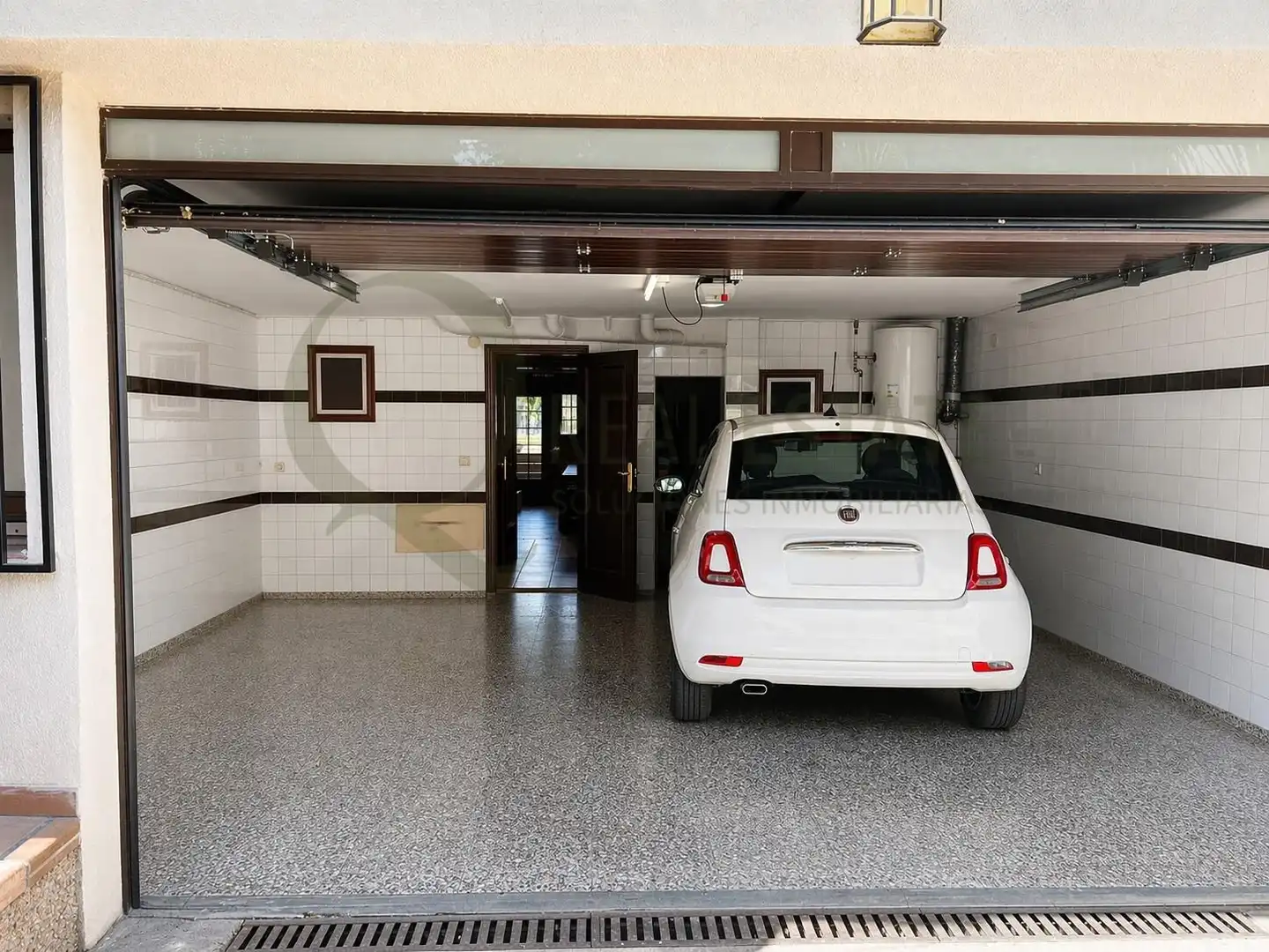Parking de Casa o chalet en venta en Villena con Aire acondicionado, Calefacción y Jardín privado
