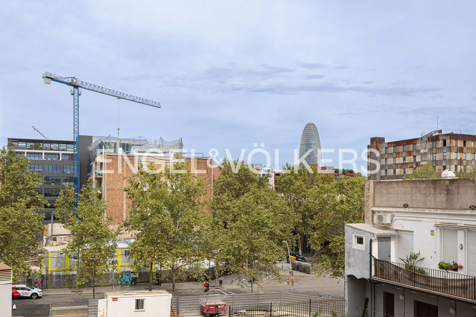 Vista exterior de Piso en venta en Barcelona con Aire acondicionado y Calefacción