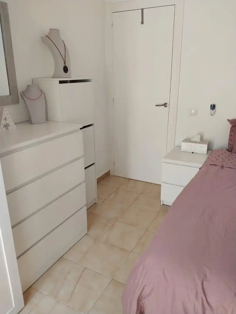 Schlafzimmer von Dachboden zum Verkauf in San Pedro del Pinatar mit Klimaanlage, Privatgarten und Terrasse