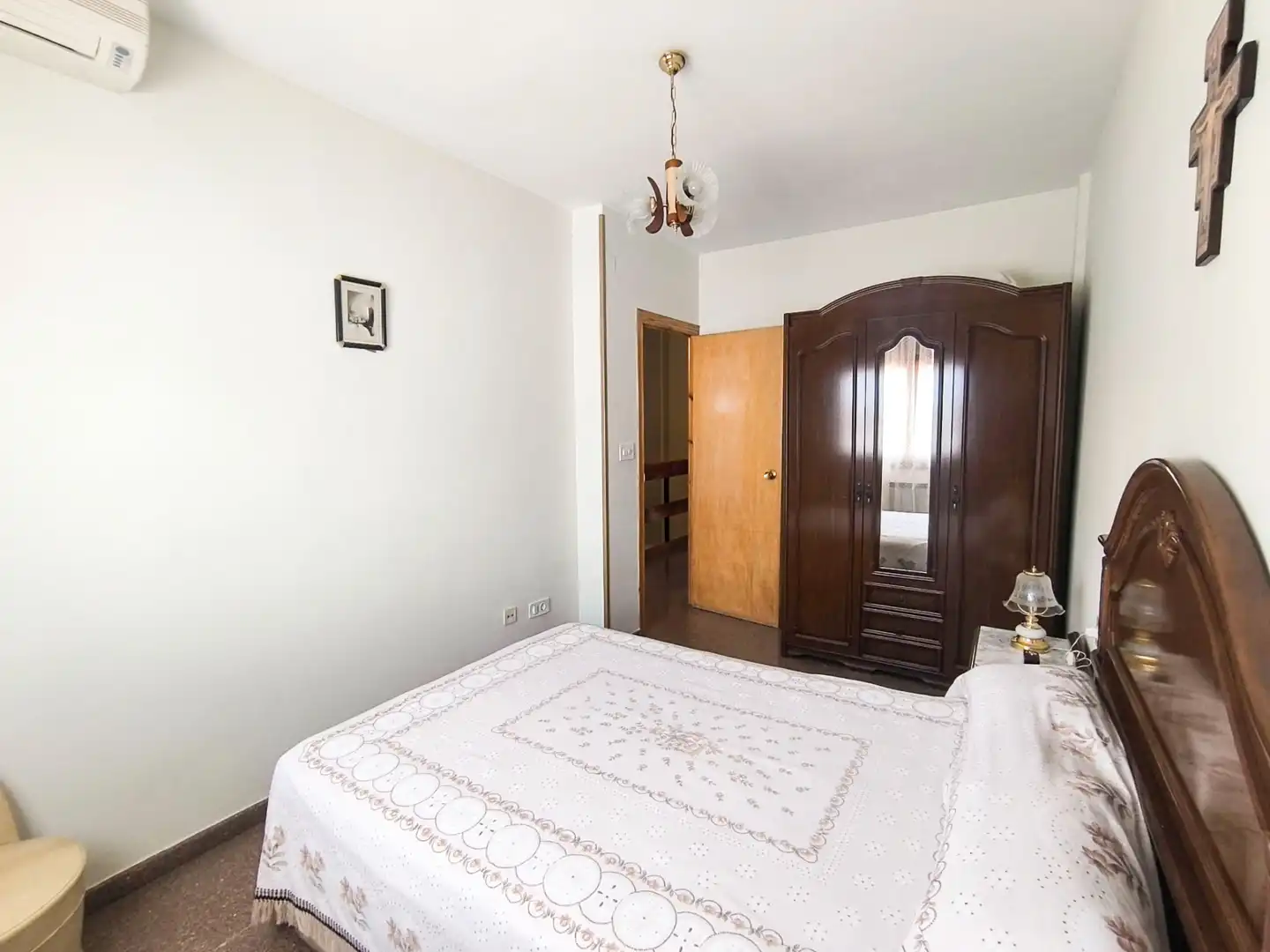 Habitación de Casa o chalet en venta en El Burgo de Ebro con Aire acondicionado, Calefacción y Jardín privado