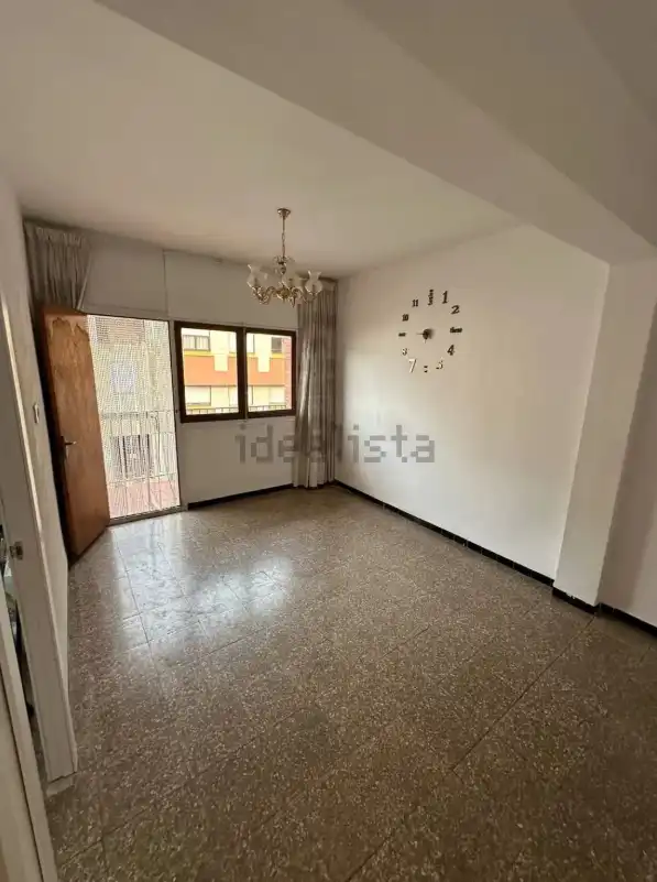 Dormitori de Pis en venda en Llucena / Lucena del Cid amb Terrassa, Balcó i Internet