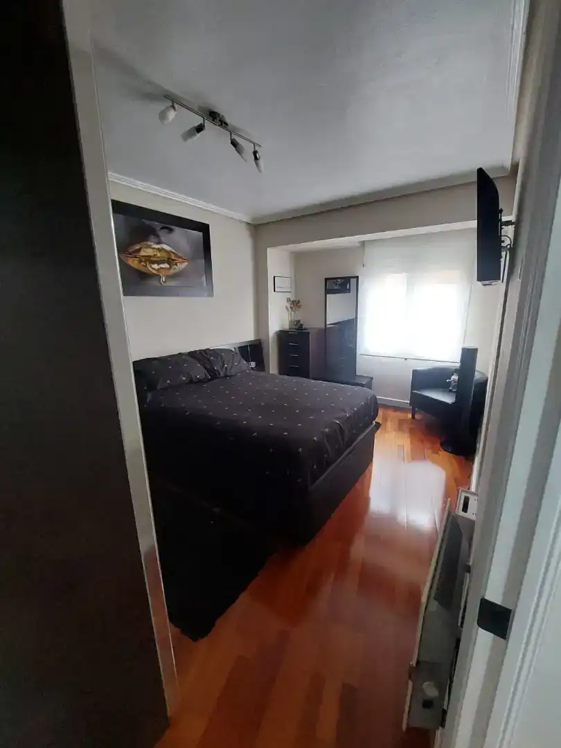 Schlafzimmer von Wohnung zum Verkauf in Gijón 