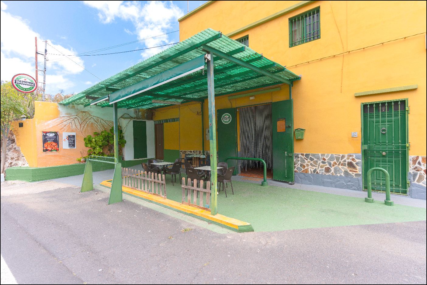 Vista exterior de Local de lloguer en Güímar amb Terrassa i Moblat