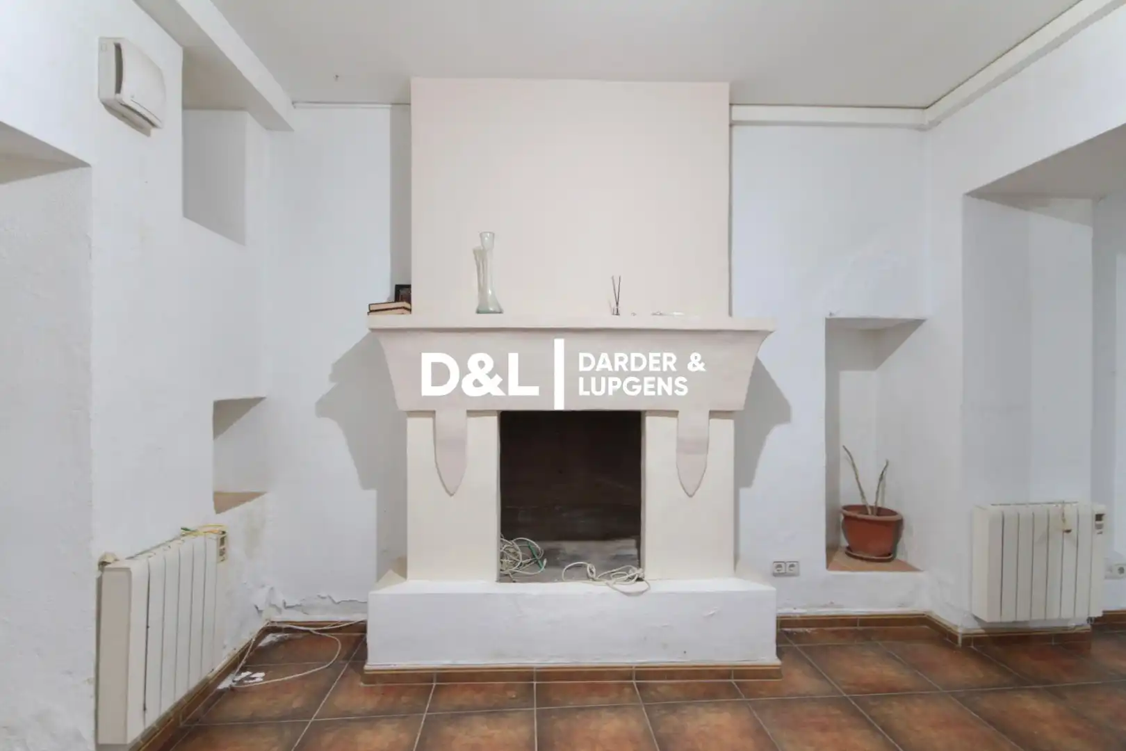 Sala de estar de Planta baja en venta en Vilanova i la Geltrú con Calefacción y Horno