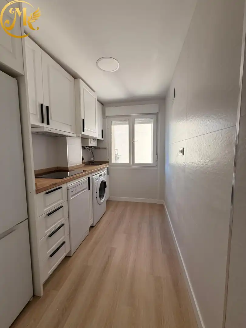 Kitchen of Flat for rent in Santander  with Heating and Furnished