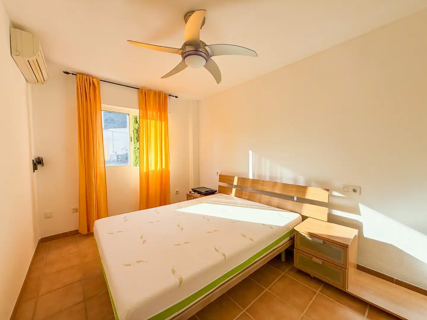 Habitación de Piso en venta en Águilas con Terraza, Trastero y Piscina