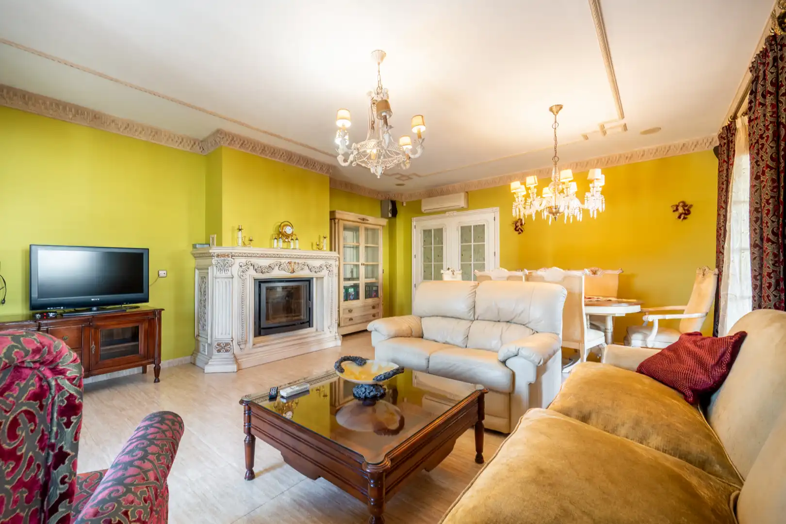 Sala de estar de Casa o chalet en venta en Mijas con Aire acondicionado, Calefacción y Jardín privado