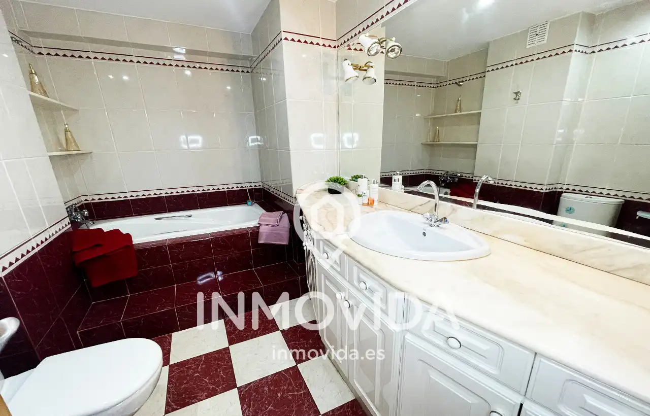Baño de Piso en venta en Xàtiva con Aire acondicionado, Amueblado y Balcón