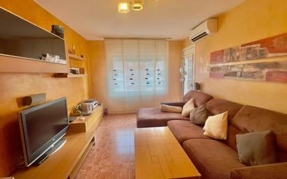 Living room of Flat for sale in Badalona  with Air Conditioner and Balcony