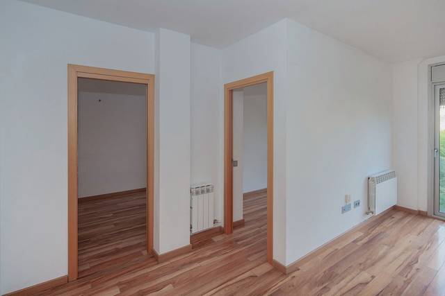 Piso en Venta en C/ Rafael Casanovas  en Vilamarina