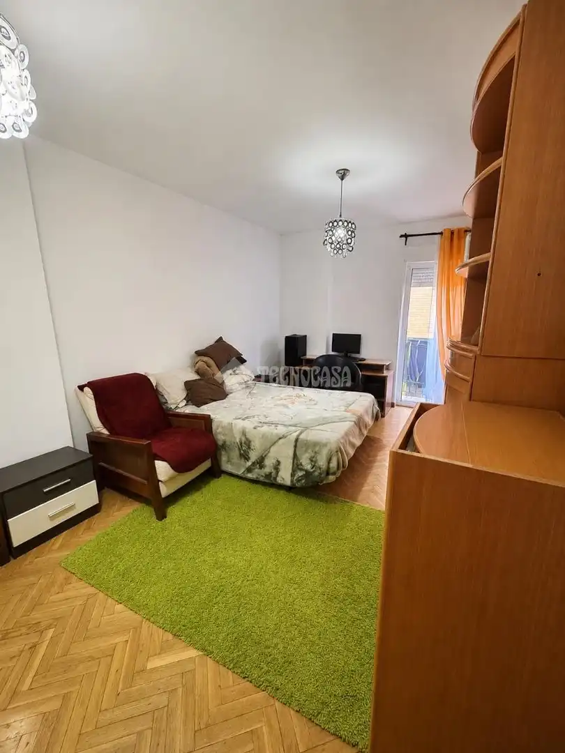 Habitación de Piso en venta en Madrid con Calefacción y Terraza