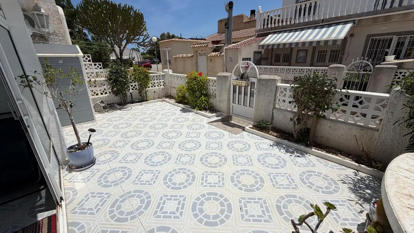 Terraza de Dúplex en venta en Torrevieja con Aire acondicionado, Jardín privado y Terraza