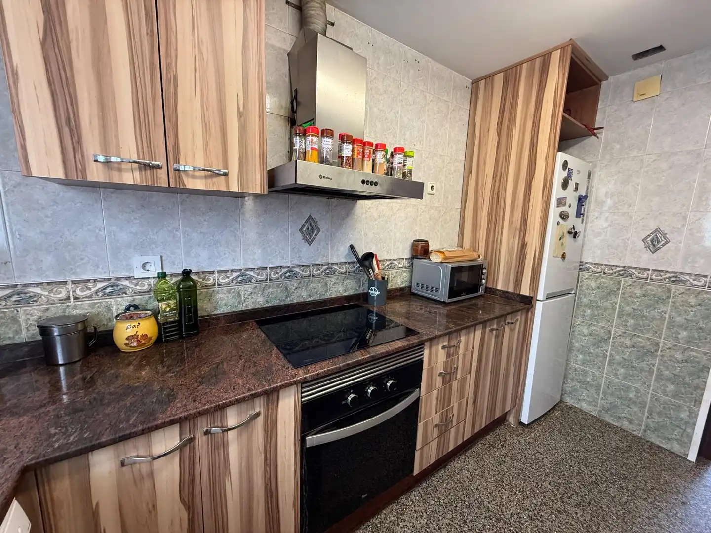 Cuina de Casa o xalet en venda en Castellar del Vallès amb Calefacció, Jardí privat i Terrassa
