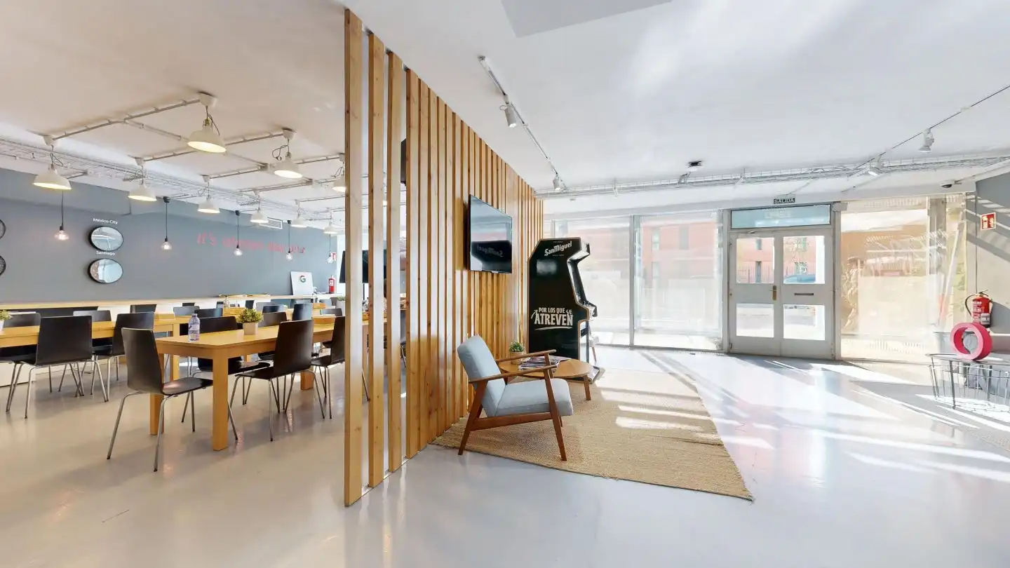 Office for sale in Madrid  with Air Conditioner, Heating and Storage room