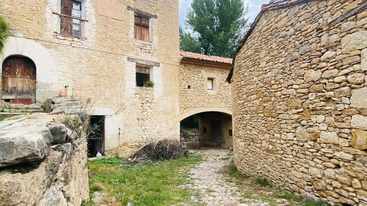Vista exterior de Finca rústica en venda en Olocau del Rey amb Terrassa i Traster