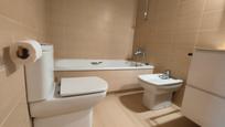 Bathroom of Flat for sale in Girona Capital  with Air Conditioner, Heating and Parquet flooring