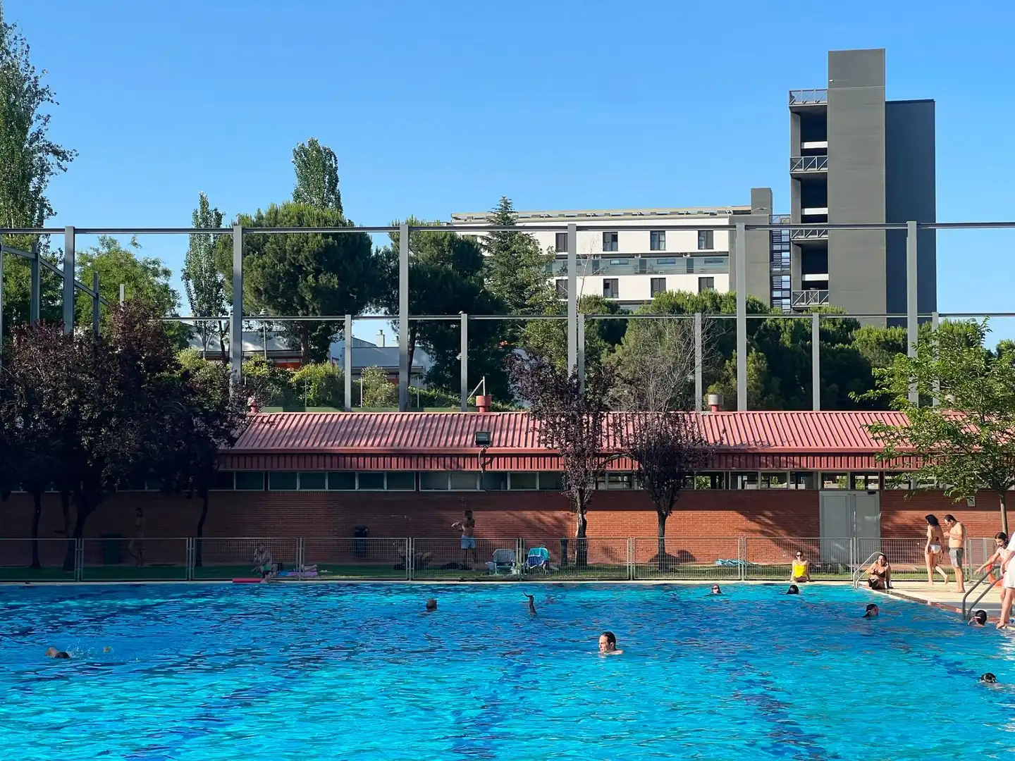 Piscina de Pis en venda en Tres Cantos amb Aire condicionat, Calefacció i Terrassa
