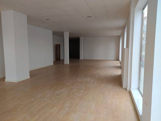 Local comercial en Alquiler en Calle Hernán Cortés, 23 en La Pastora - La Estación