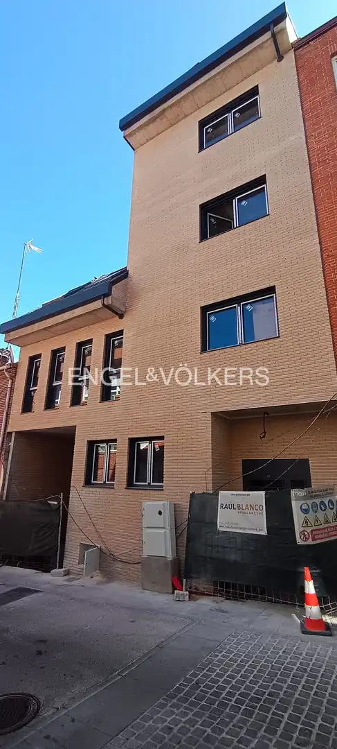 Vista exterior de Apartamento en venta en Las Rozas de Madrid con Aire acondicionado, Calefacción y Terraza