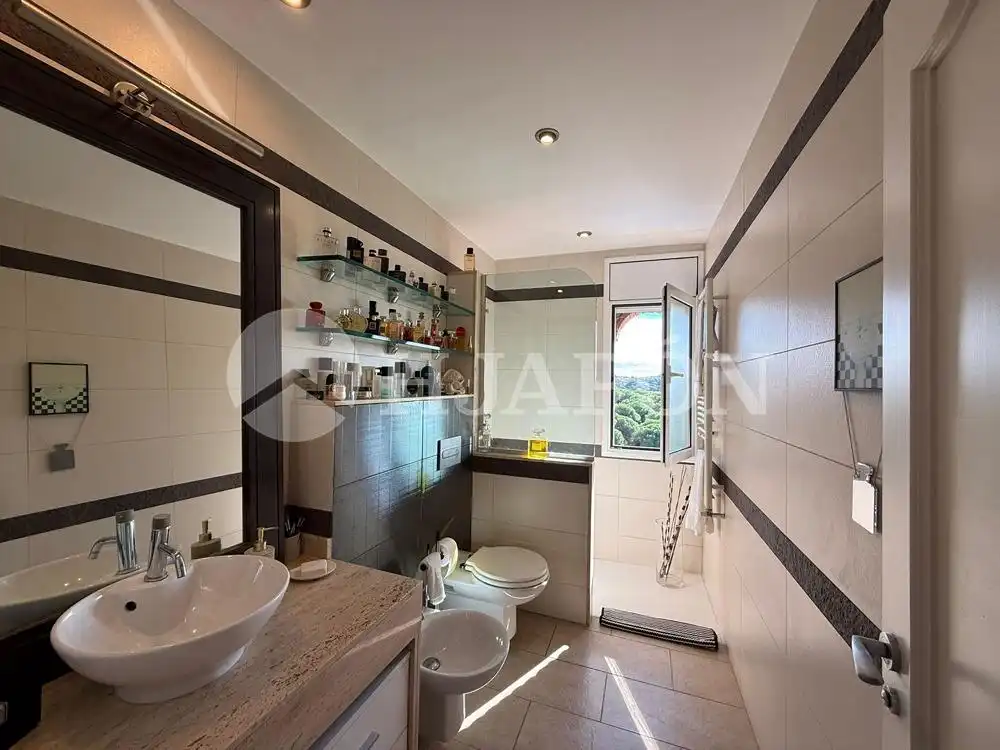 Bathroom of Houses for sale in Alella  with Heating, Private garden and Terrace