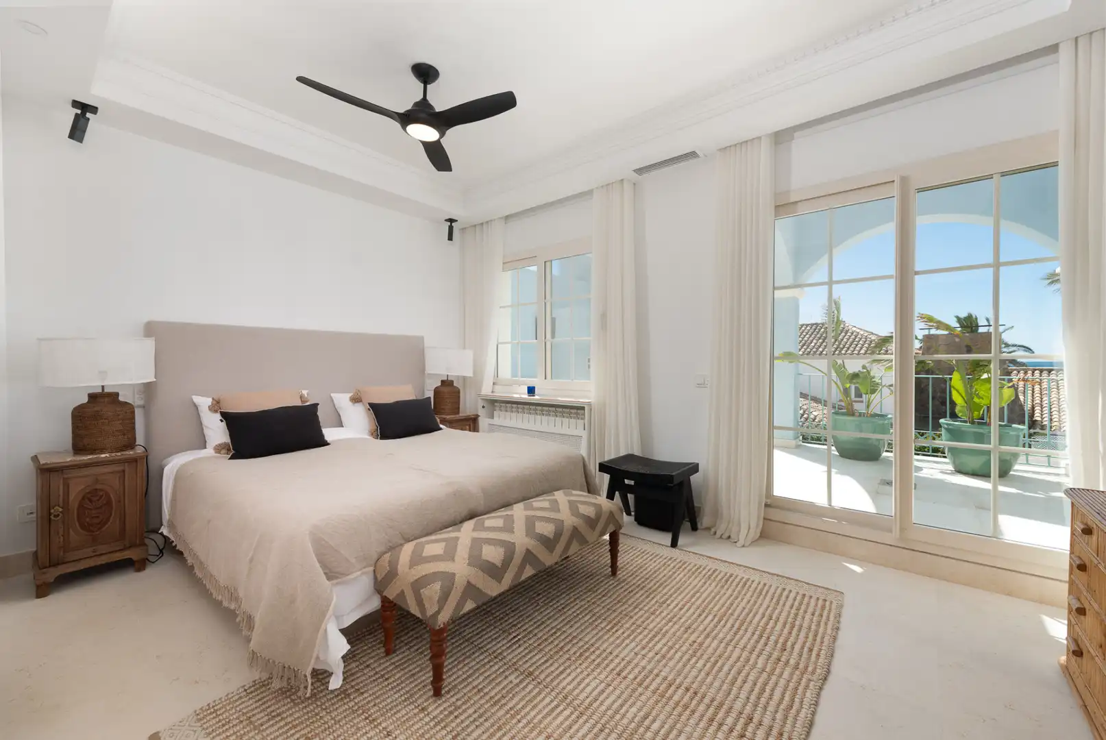 Habitación de Casa o chalet en venta en Marbella con Aire acondicionado, Calefacción y Jardín privado