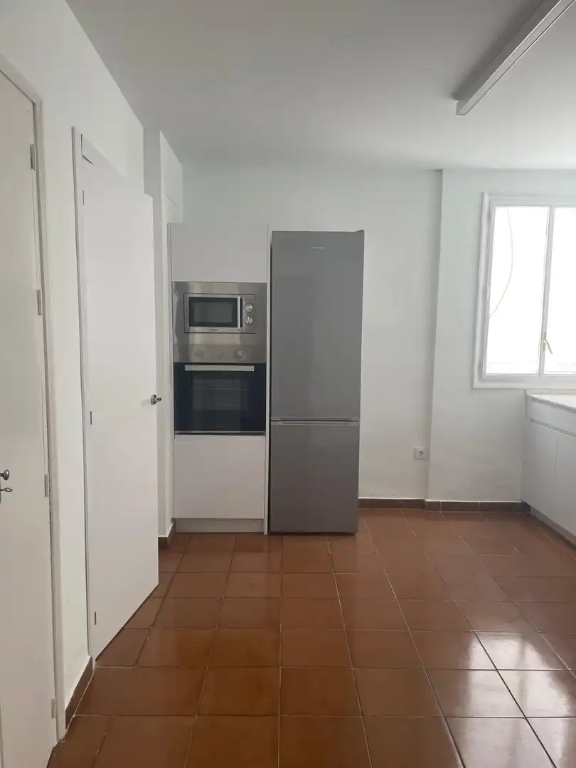 Cuina de Pis de lloguer en Córdoba amb Aire condicionat