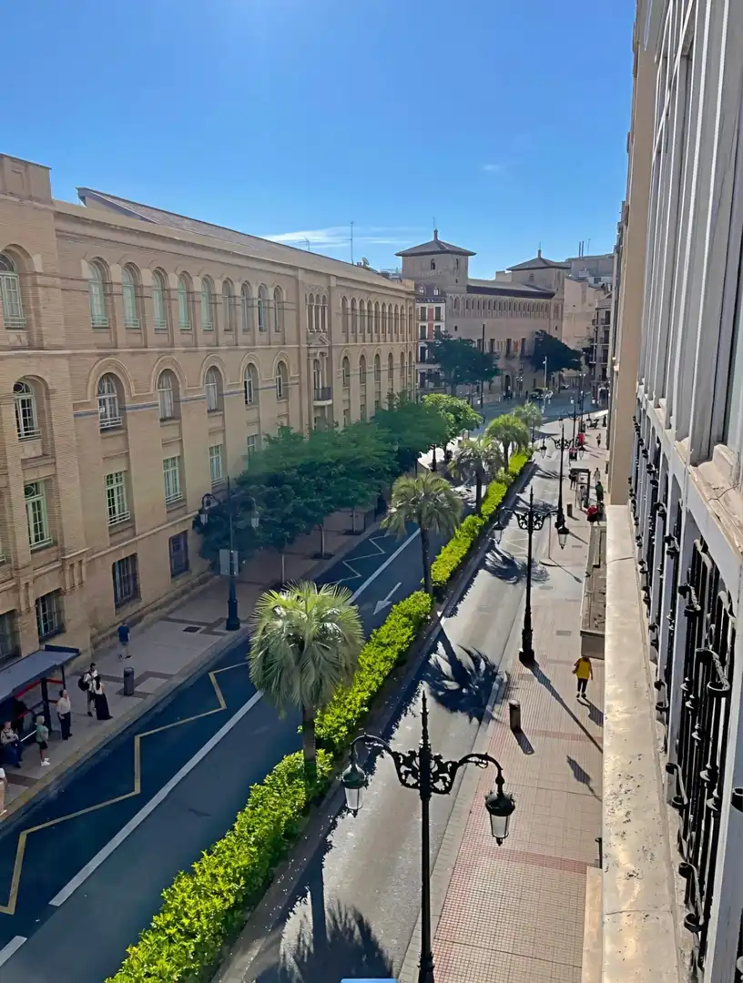 Vista exterior de Piso de alquiler en Zaragoza con Aire acondicionado, Calefacción y Parquet