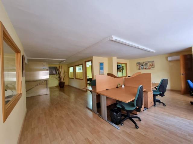 Local comercial en Venta en Enriqueta Elizaicin en Babel