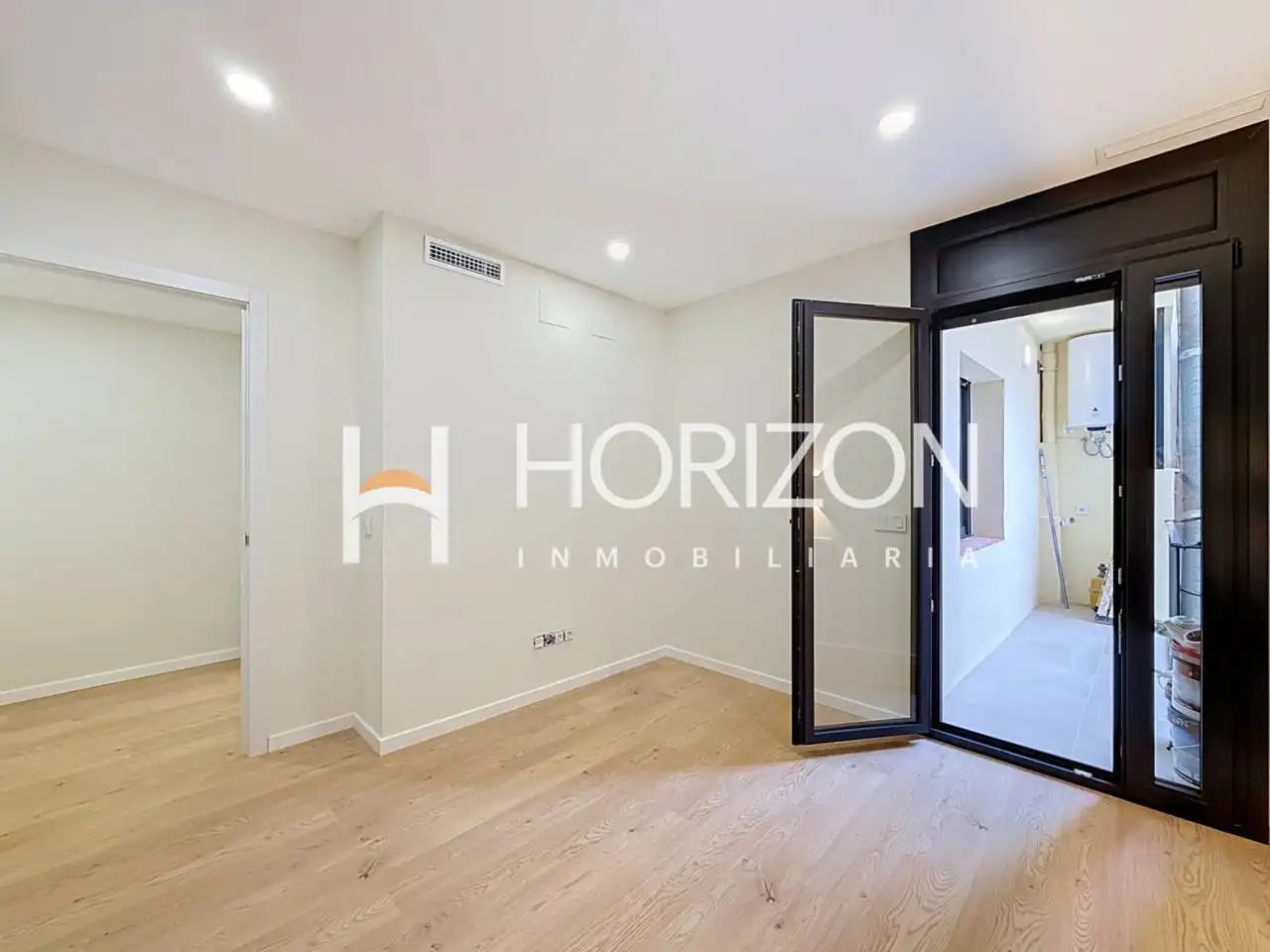 Schlafzimmer von Wohnung zum Verkauf in Barcelona mit Klimaanlage, Heizung und Parkett