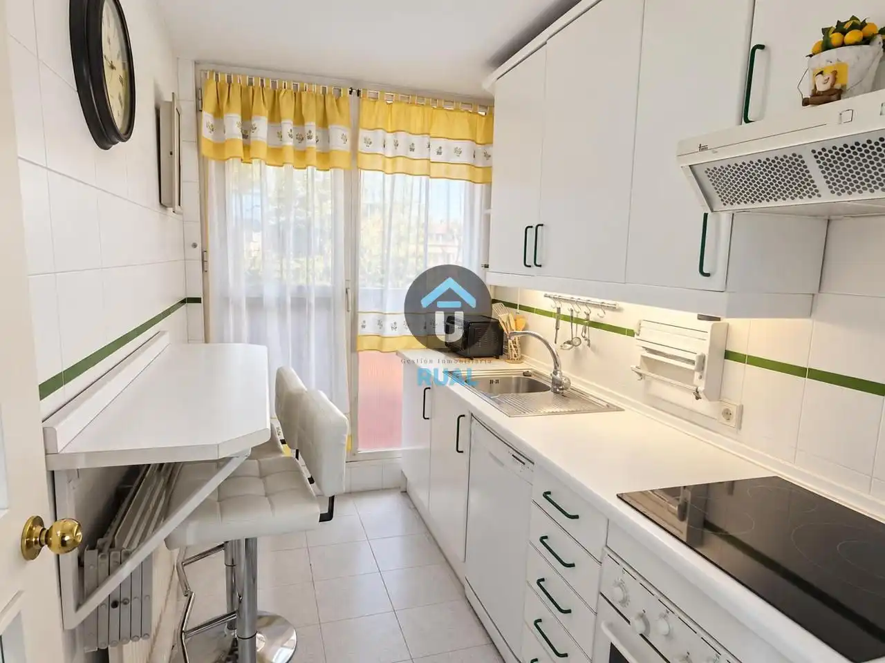 Küche von Wohnung zur Miete in Madrid mit Klimaanlage, Heizung und Parkett
