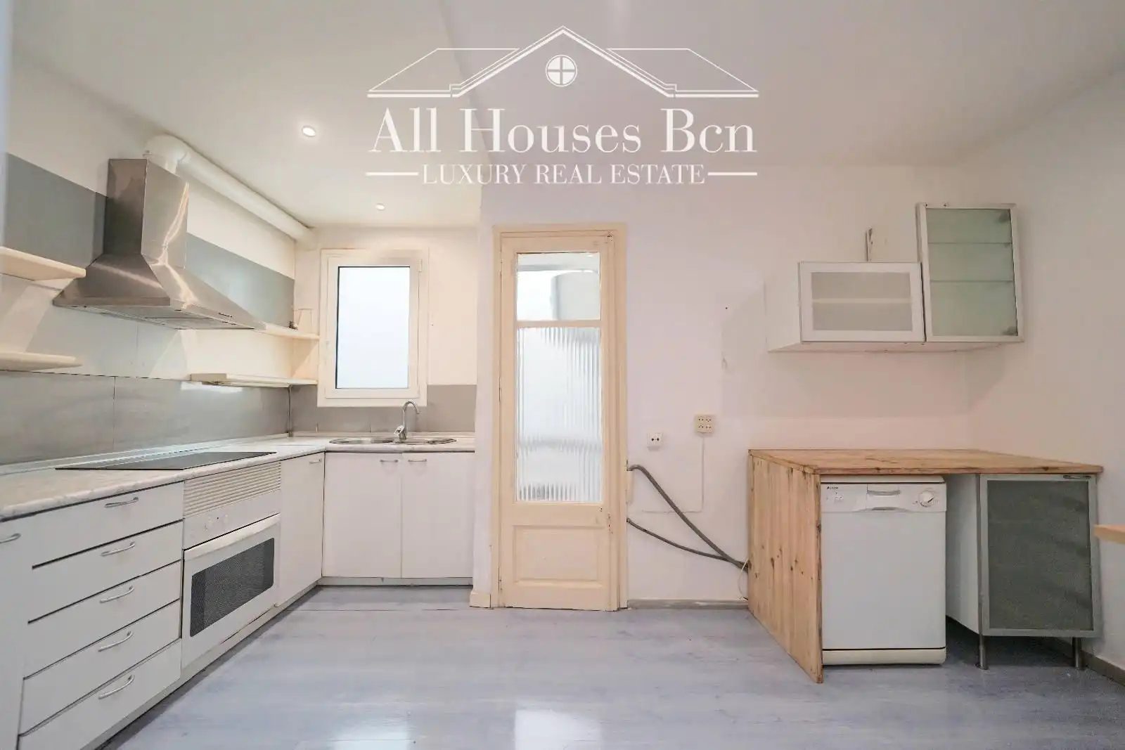 Cocina de Ático en venta en Barcelona con Trastero