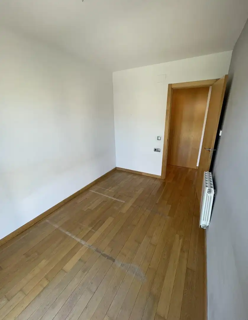 Habitación de Piso en venta en Igualada con Calefacción y Jardín privado