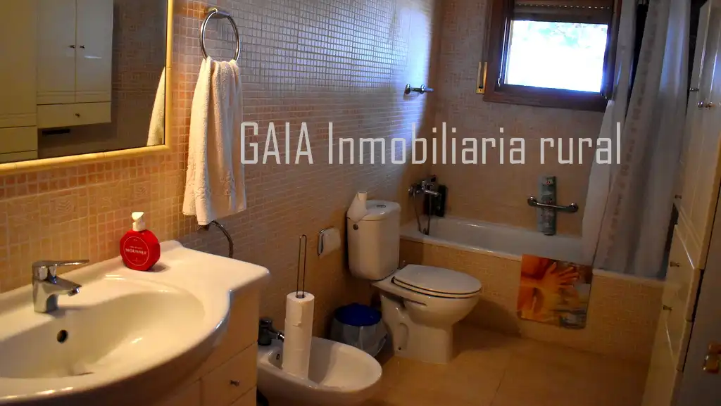 Badezimmer von Einfamilien-Reihenhaus zum Verkauf in Caspe