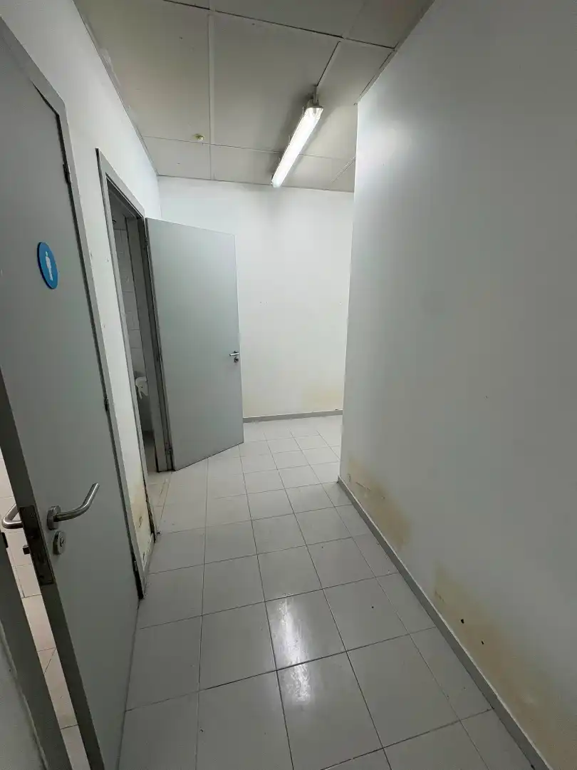 Commercial properties for rent in Girona  with Air Conditioner and Parquet flooring