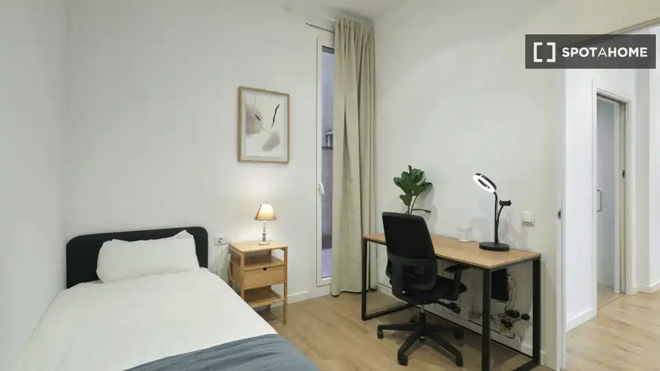 Appartamento con terrazza in affitto a Eixample, imagen 19