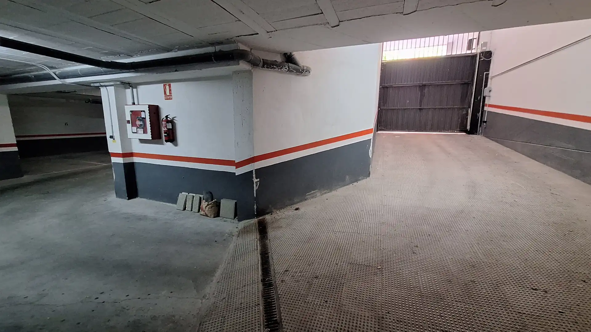 Parkplatz von Wohnungen zum Verkauf in Burgos mit Abstellraum und Möbliert