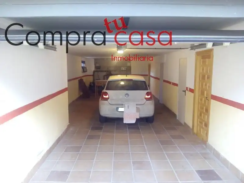 Aparcament de Casa o xalet en venda en Palazuelos de Eresma amb Calefacció, Jardí privat i Parquet